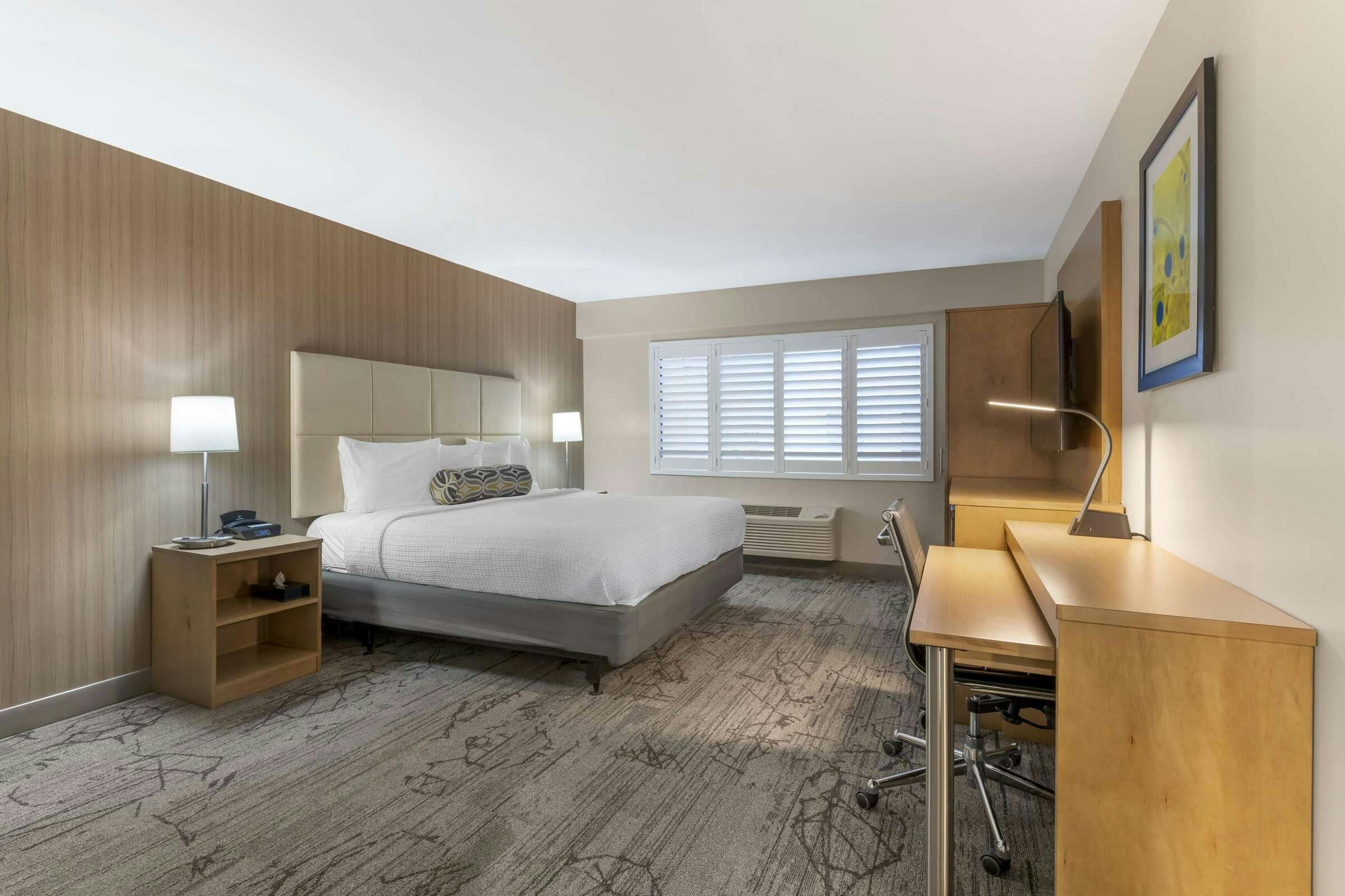 Hotel Best Western Red Coach Inn photo 2