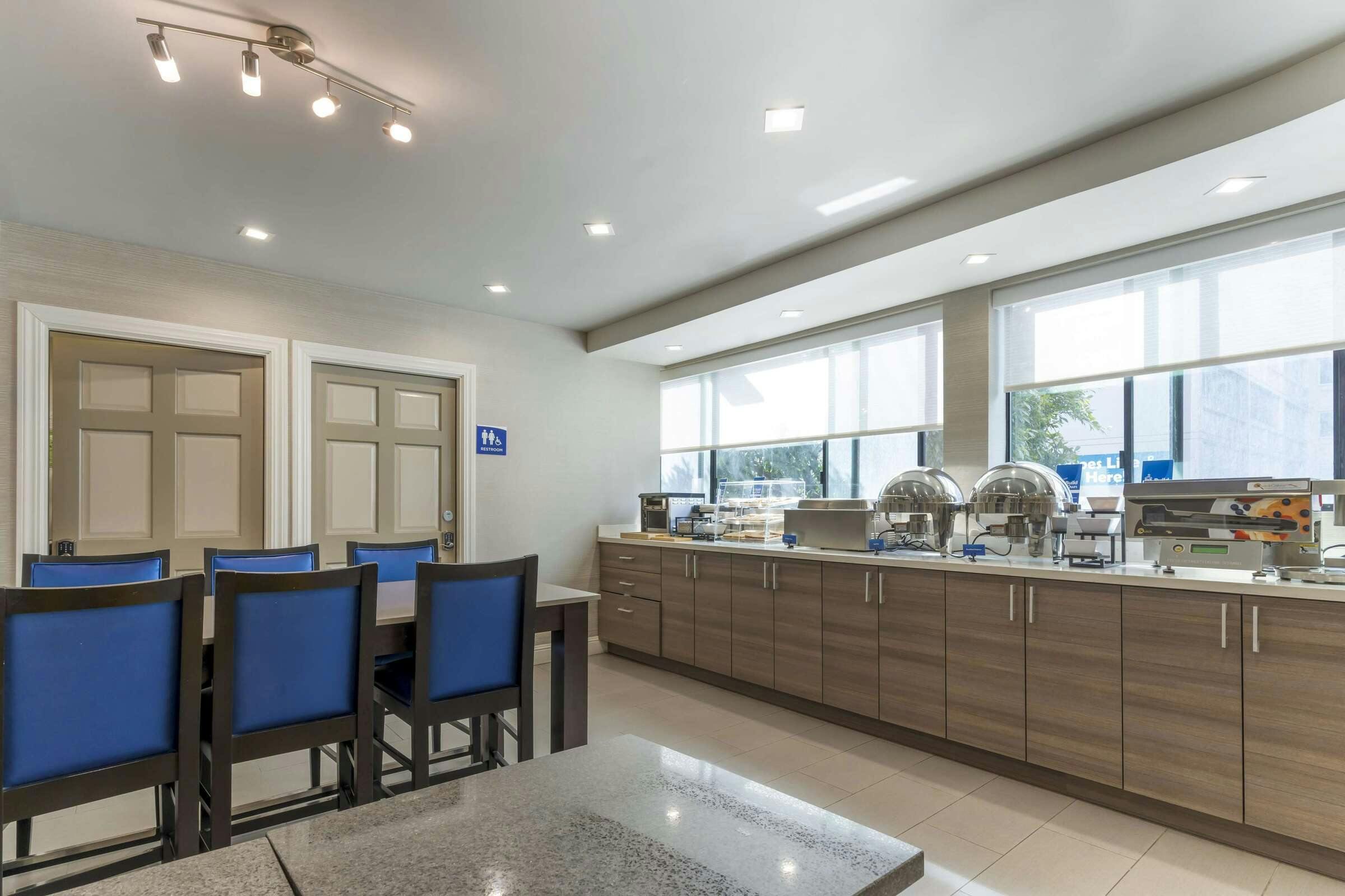 Hotel Best Western Red Coach Inn photo 5