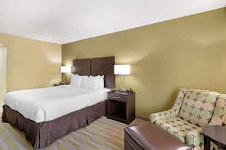 Hotel Best Western Plus Thornburg Inn & Suites photo 3