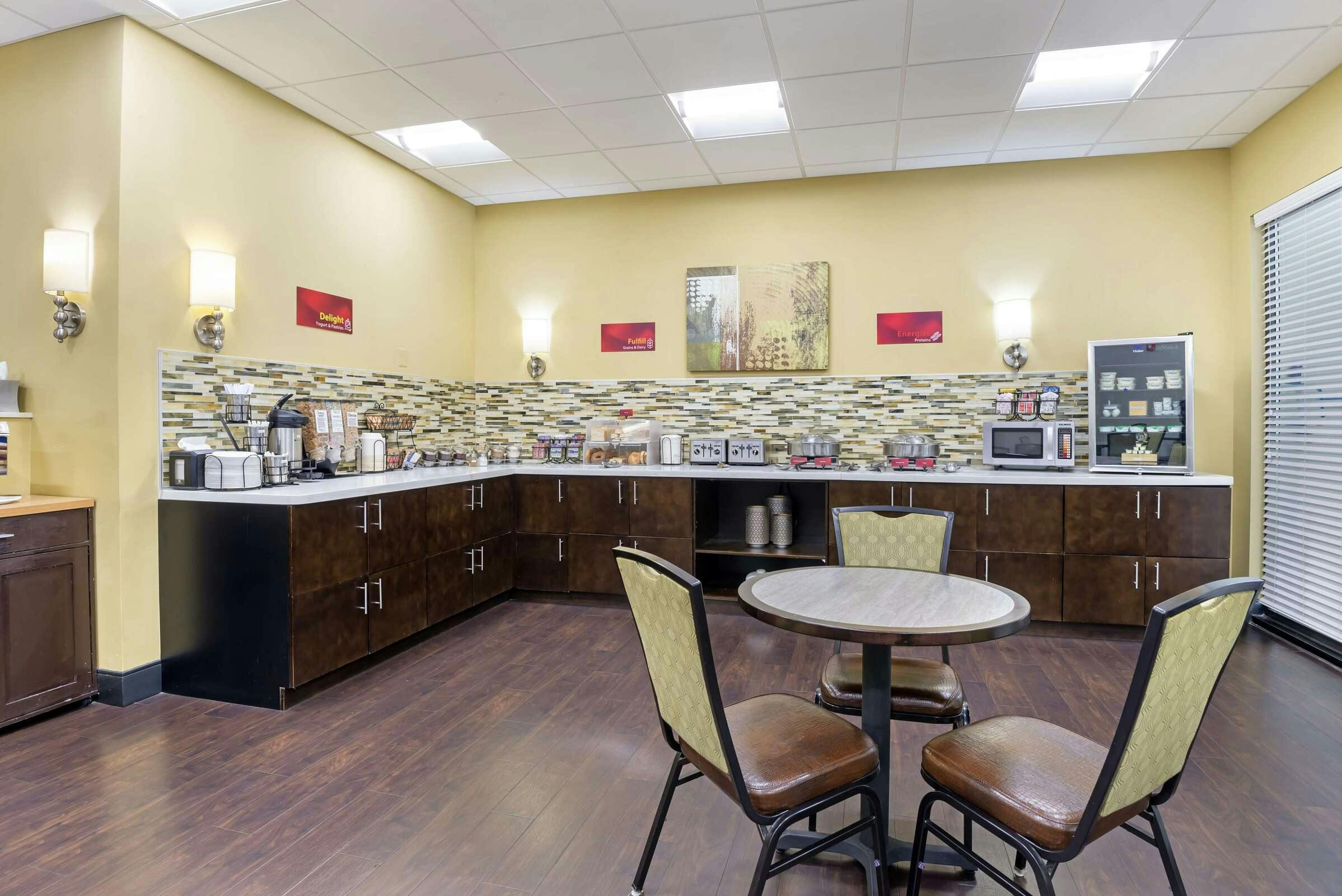 Hotel Best Western Plus Thornburg Inn & Suites photo 5