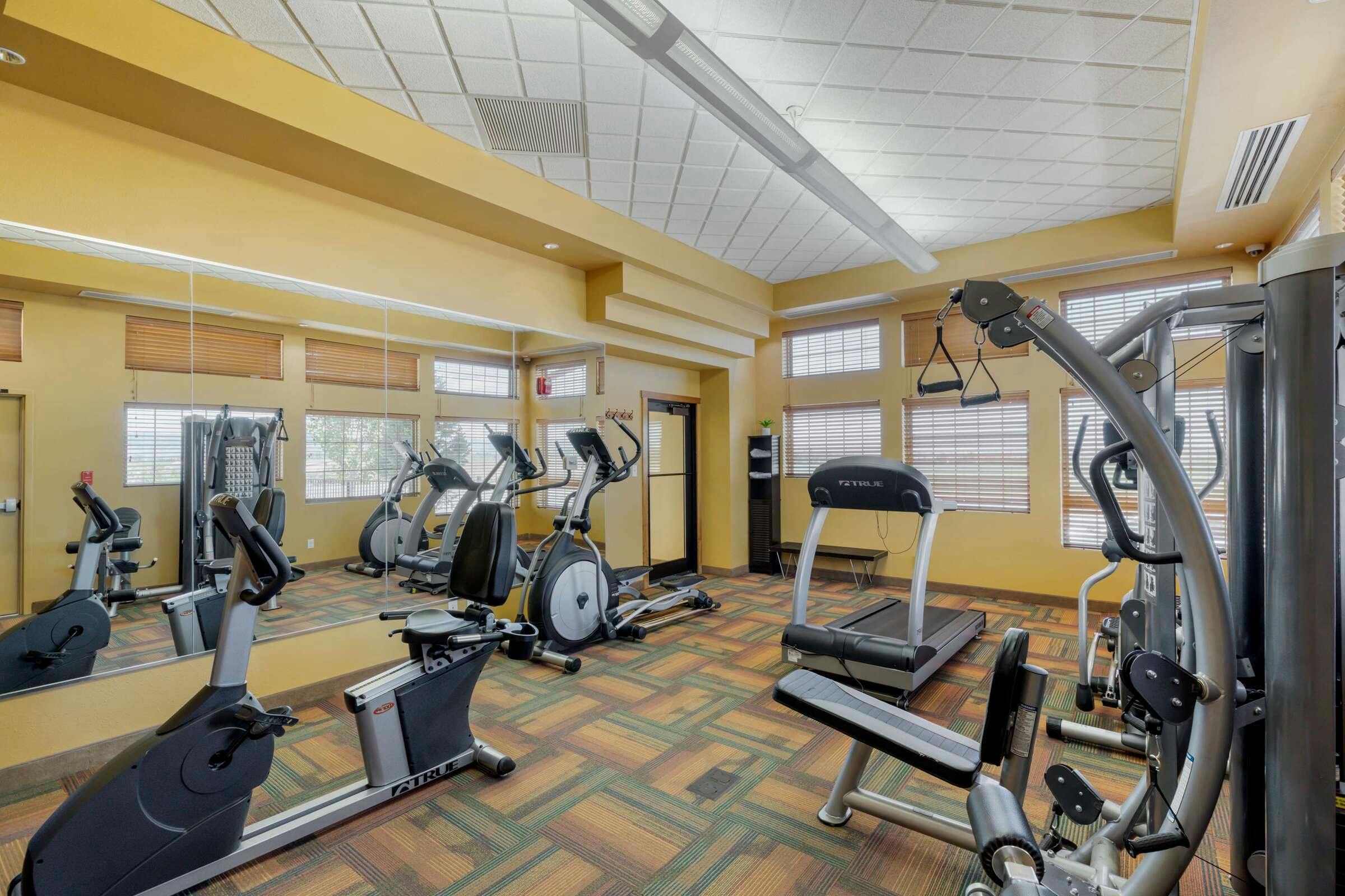 Hotel Best Western Plus Crossroads Inn & Conference Center photo 5