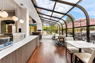 Hotel Best Western Plus Parkway Inn photo 1