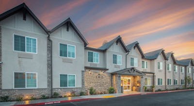 Best Western Plus Cameron's Inn