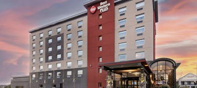 Best Western Plus Landmark Inn