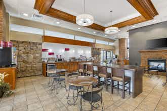 Hotel Best Western Plus Landing View Inn & Suites photo 3