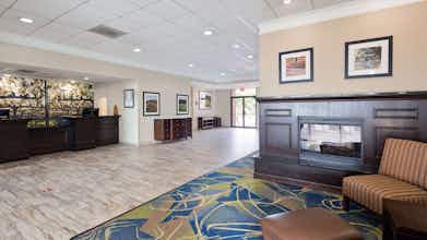 Hotel Best Western Leesburg Hotel & Conference Center photo 1