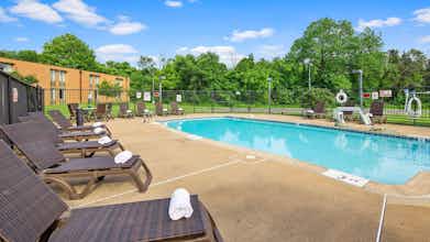 Hotel Best Western Leesburg Hotel & Conference Center photo 5