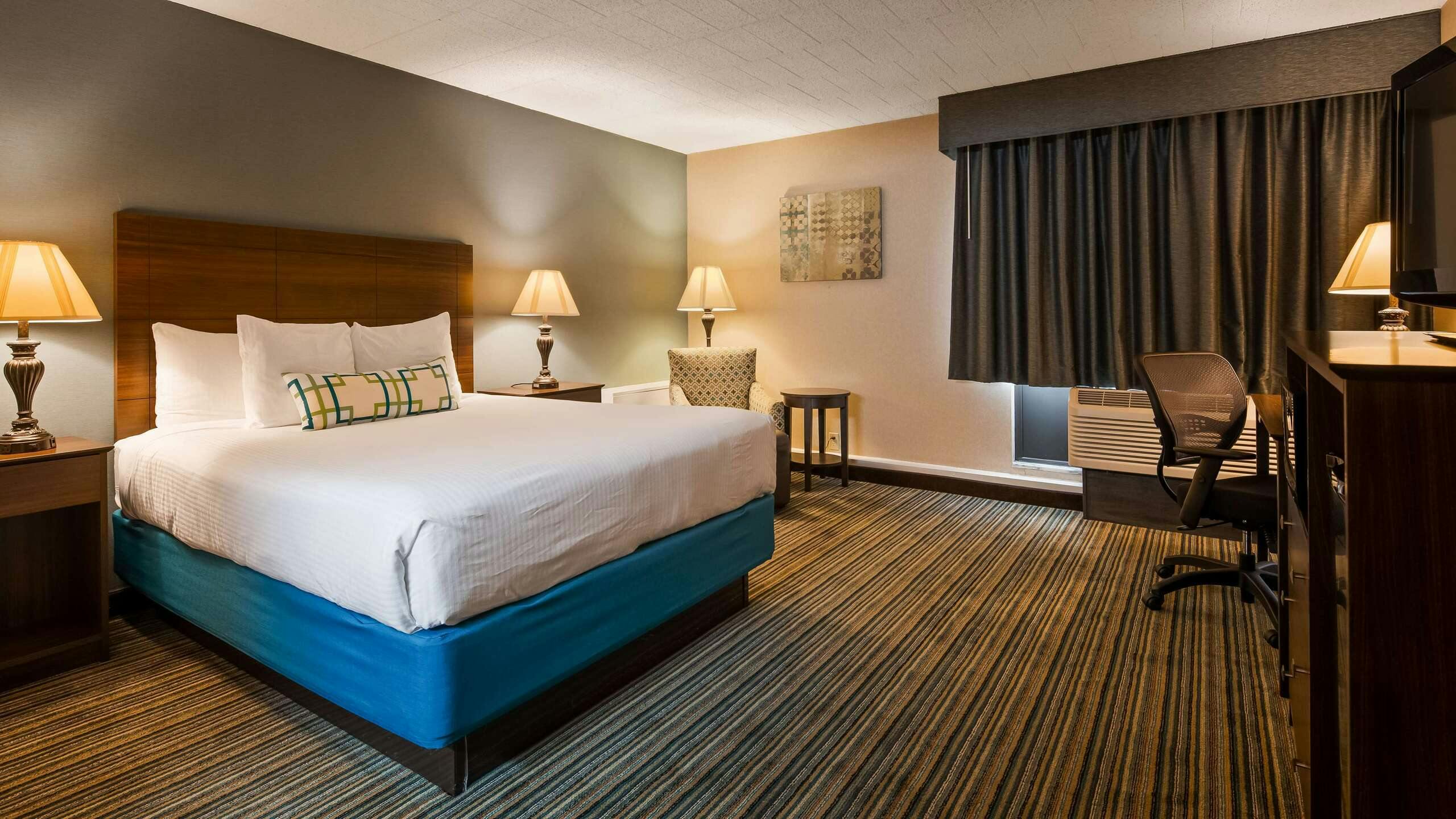 Hotel Best Western Woodhaven Inn photo 1