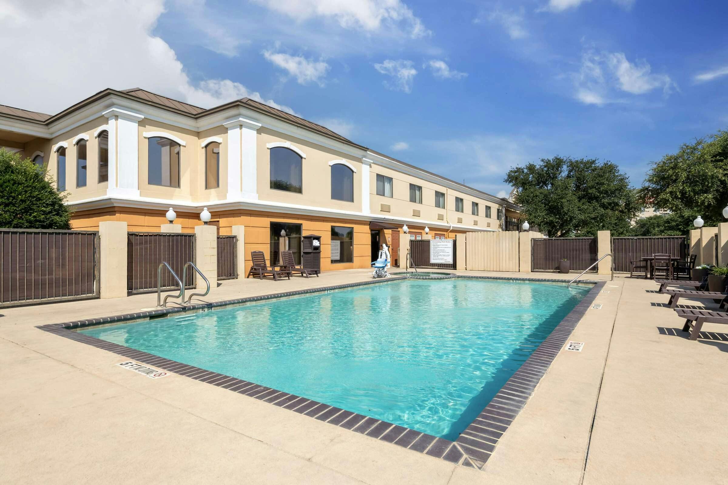 Hotel Best Western Inn & Suites photo 1