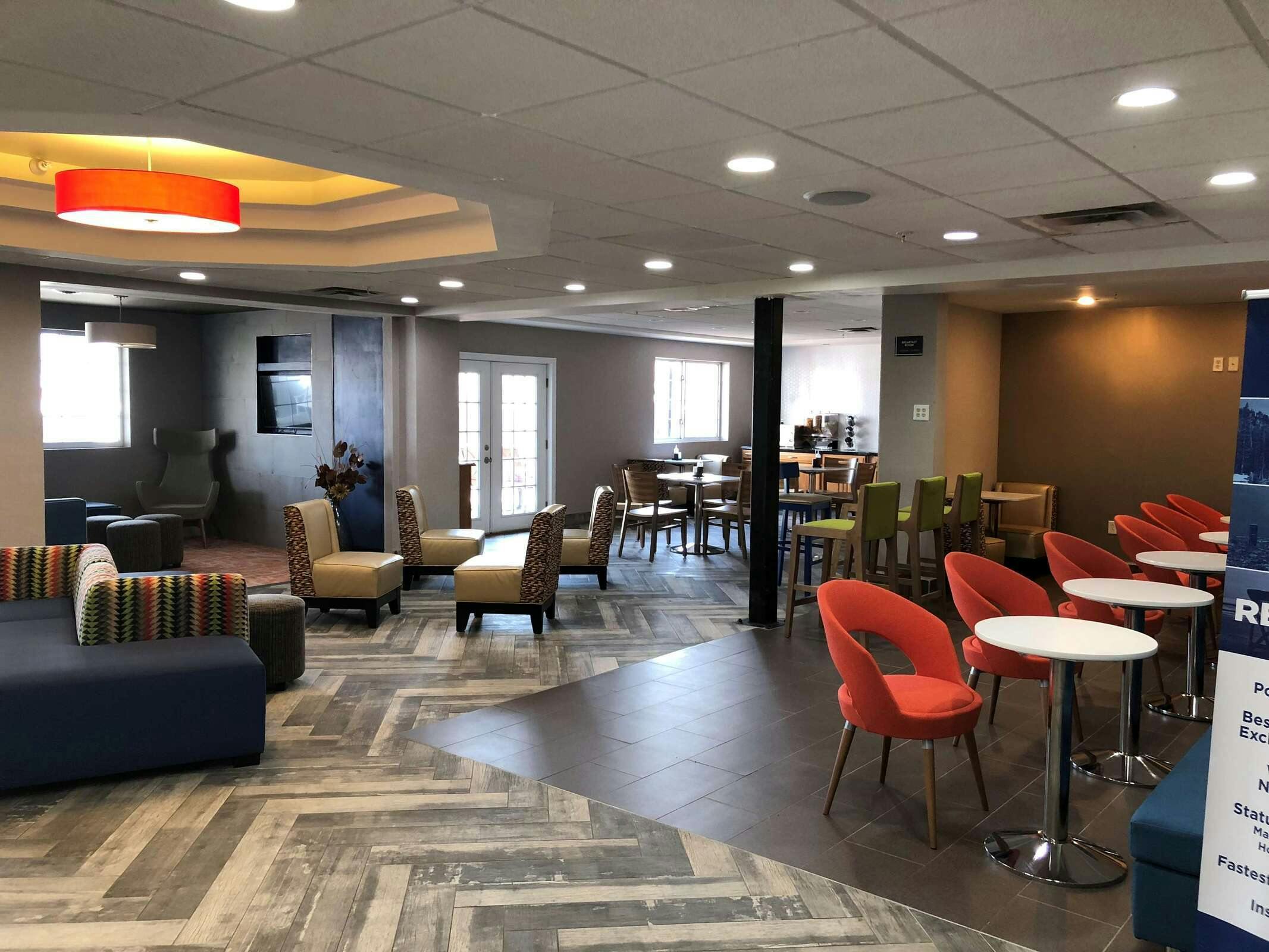 Hotel Best Western Plus Newport News Inn & Suites photo 3