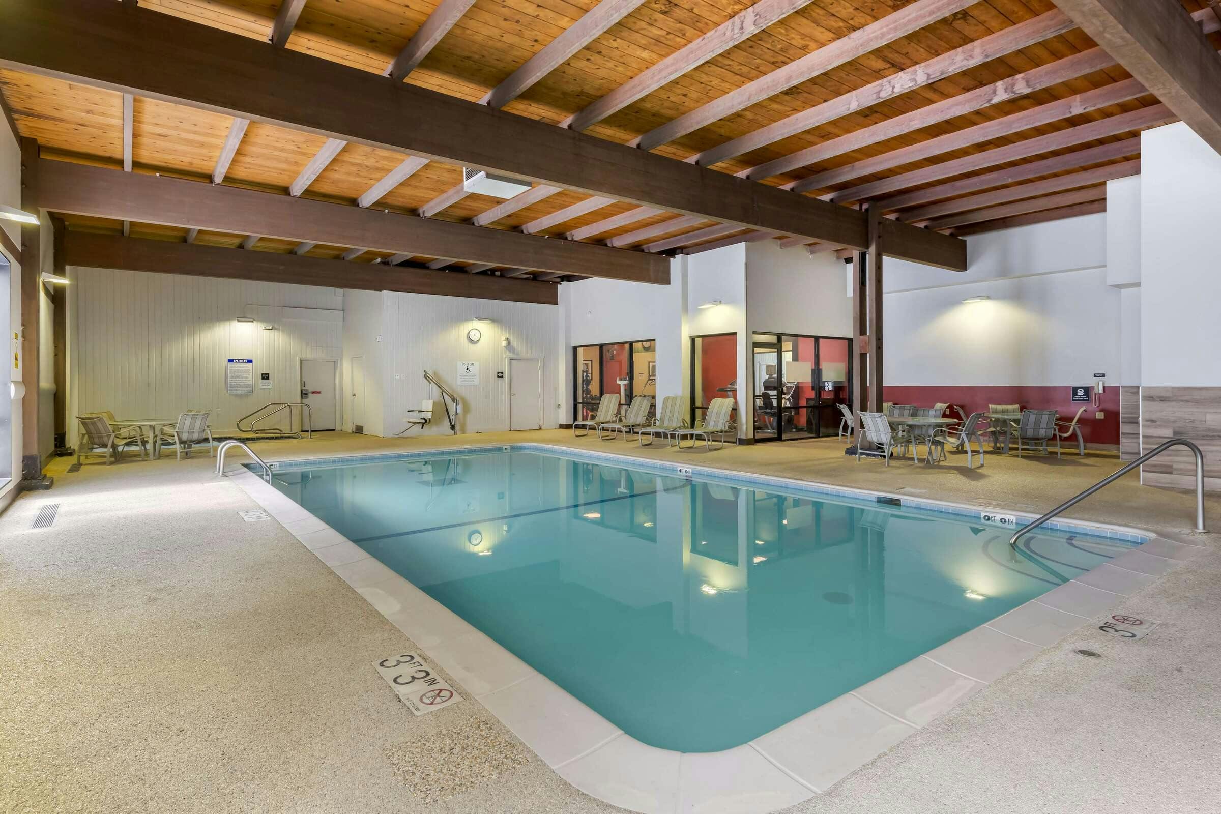 Hotel Best Western Plus St. Paul North/Shoreview photo 2