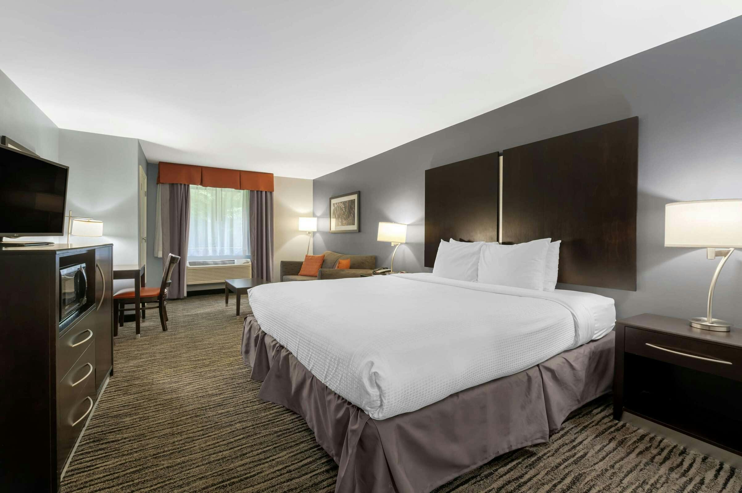 Hotel Best Western University Inn At Valparaiso photo 1