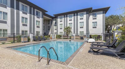 Best Western Medical Center North Inn & Suites Near Six Flags