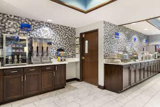 Hotel Best Western Medical Center North Inn & Suites Near Six Flags photo 2