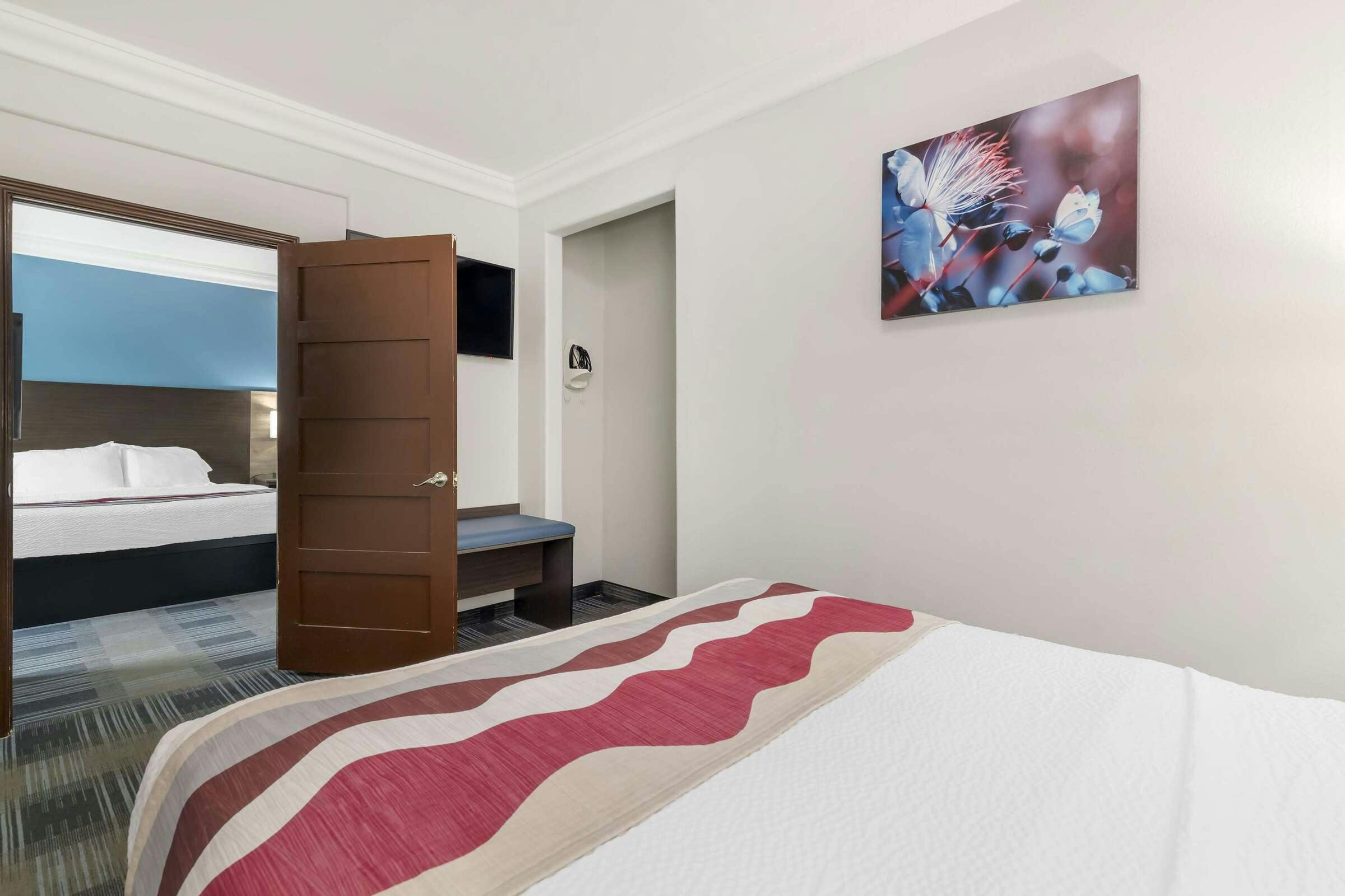 Hotel Best Western Medical Center North Inn & Suites Near Six Flags photo 5