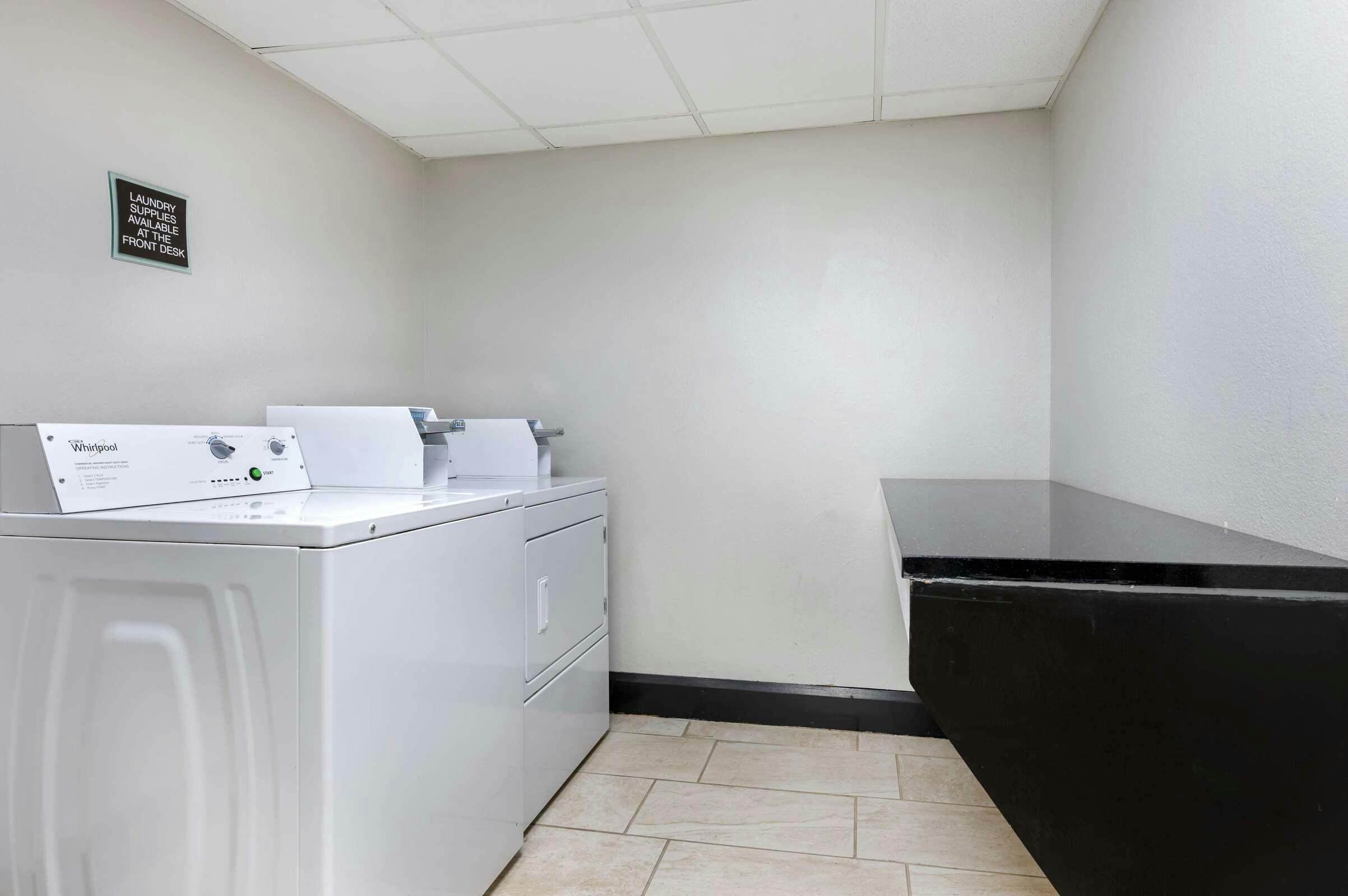 Hotel Best Western Ashbury Inn photo 1