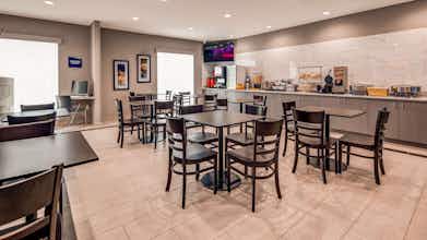 Hotel Sure Stay Plus Hotel By Best Western Humble photo 4