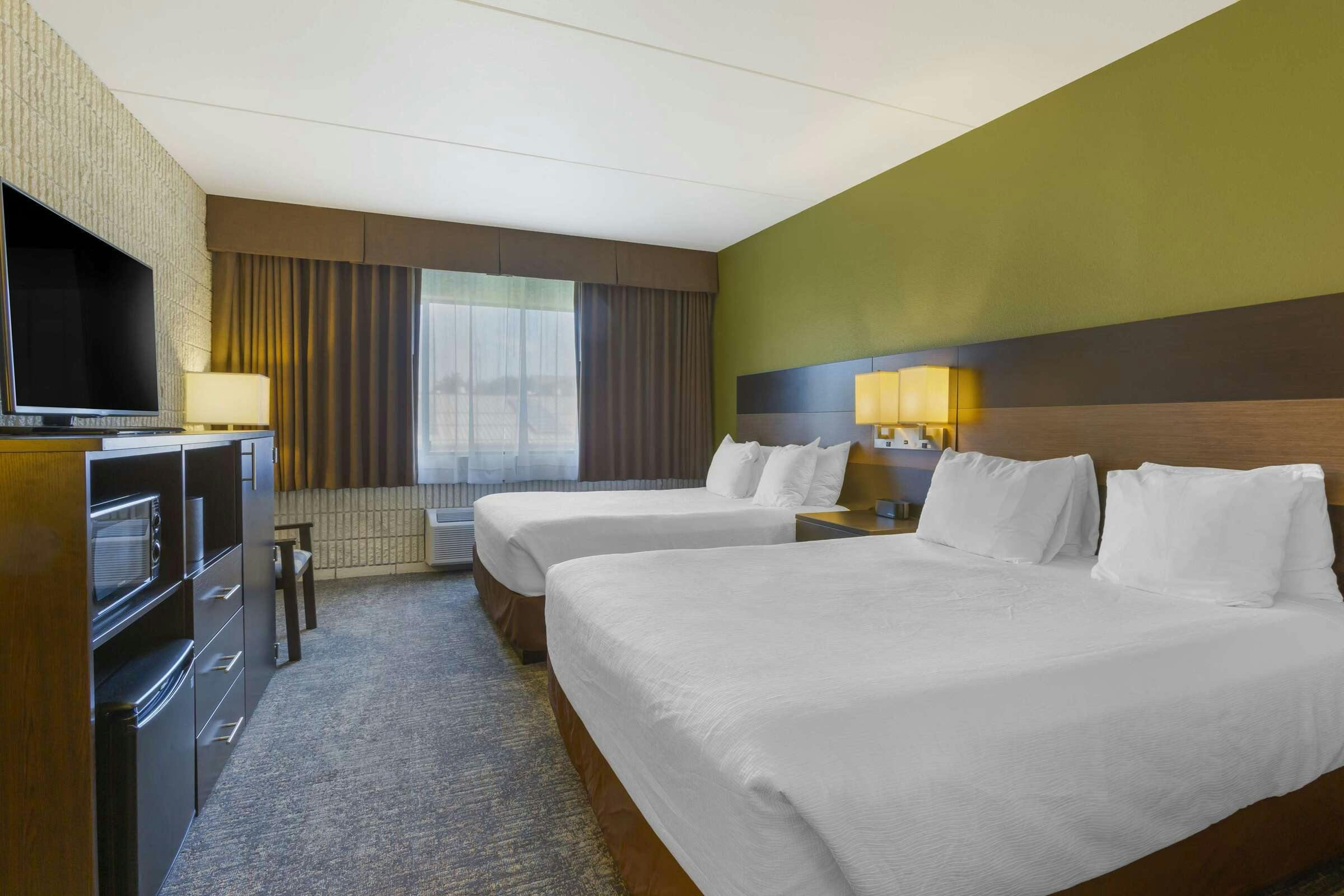 Hotel Best Western Plus University Inn photo 2