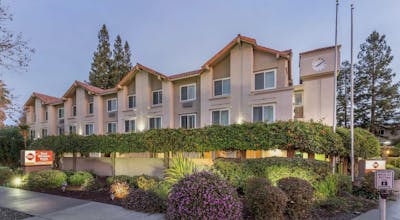 Best Western Plus Airport Plaza