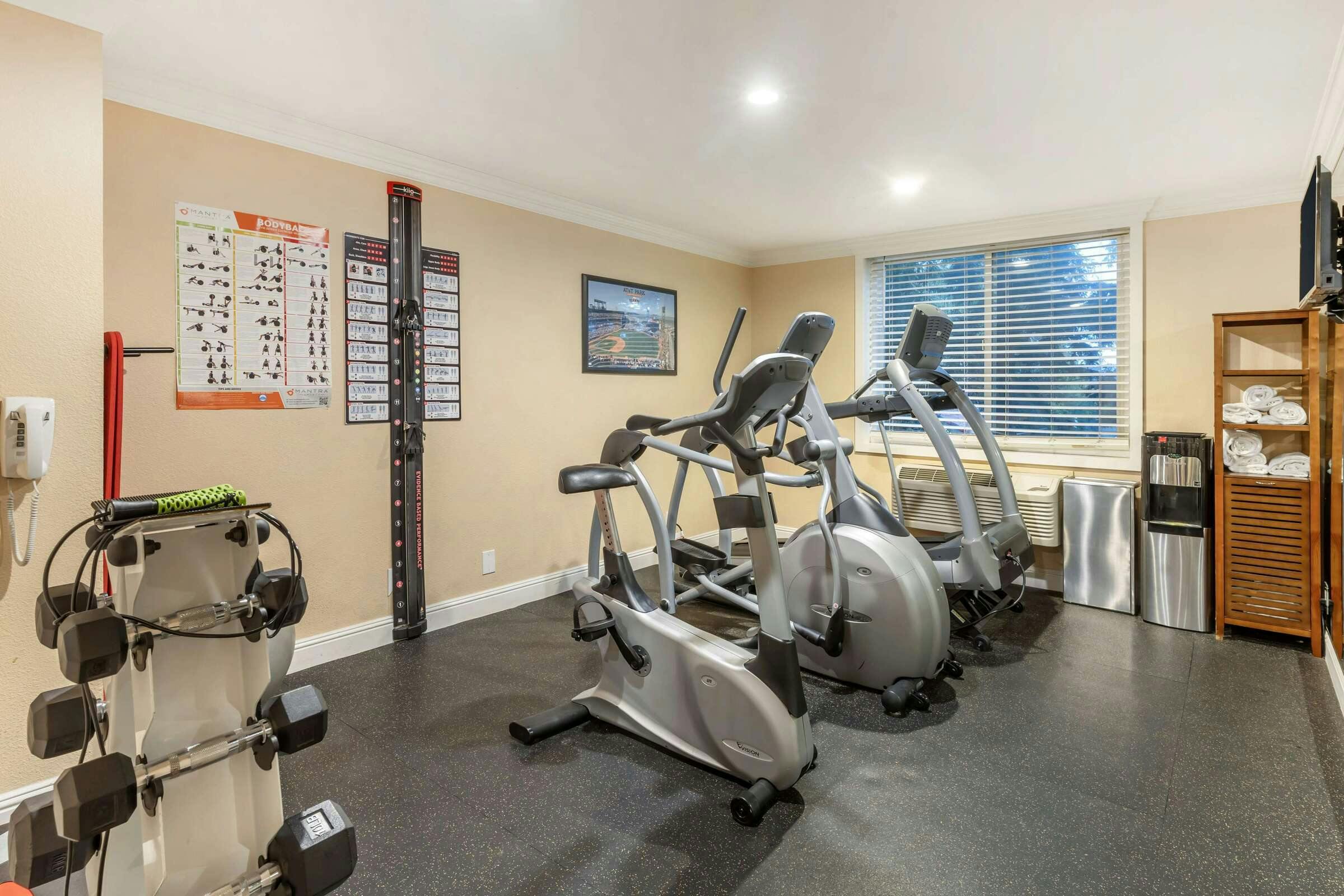 Hotel Best Western Plus Airport Plaza photo 4