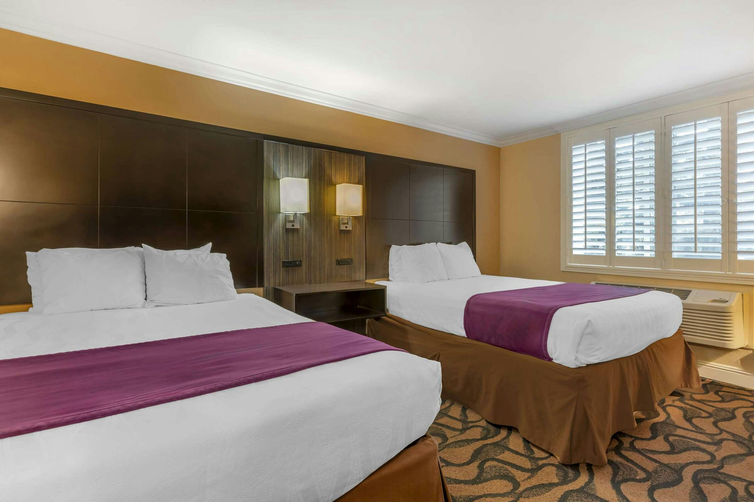 Hotel Best Western Plus Airport Plaza photo 5