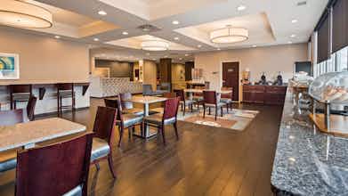 Hotel Best Western Plus Boardman Inn & Suites photo 1