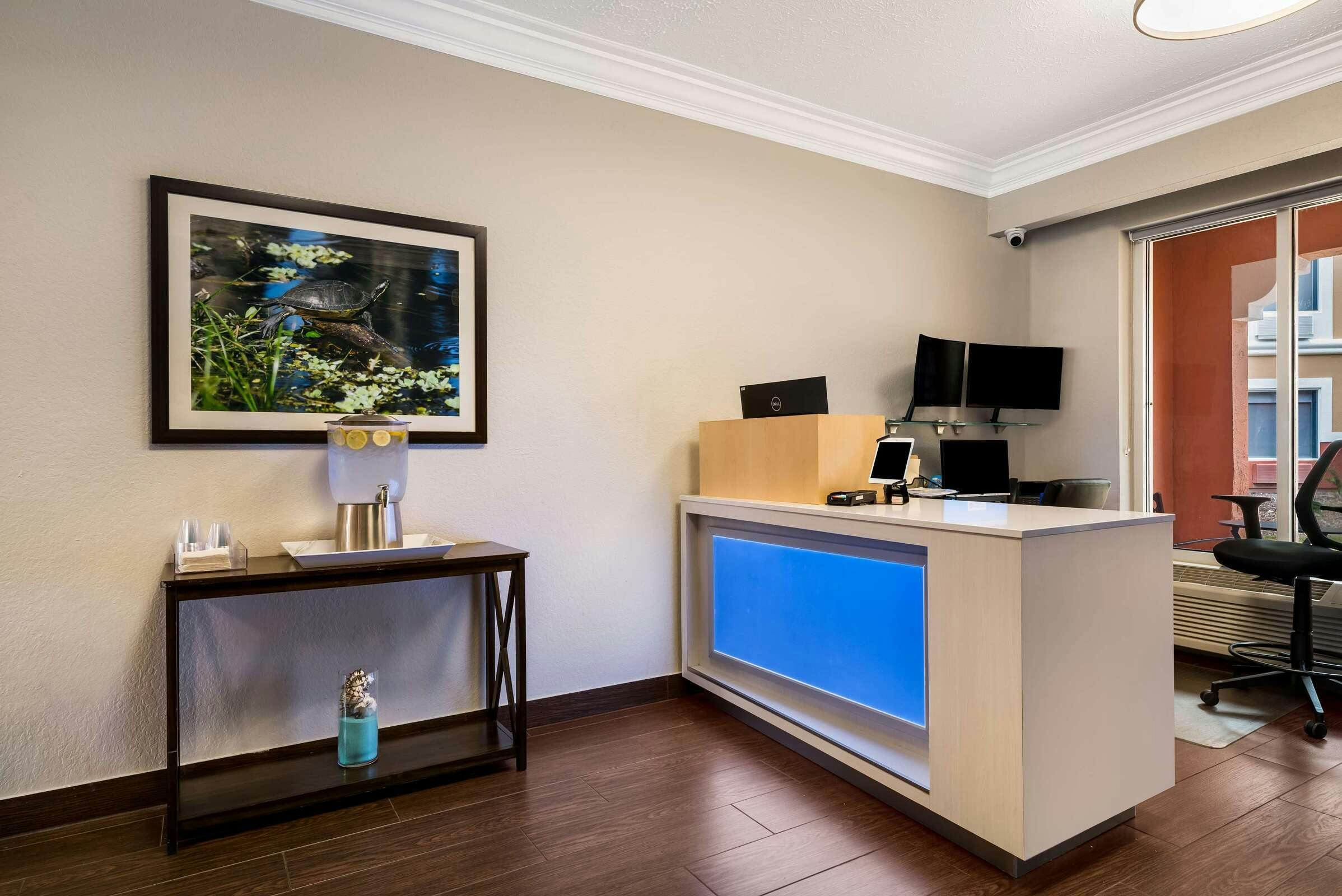 Hotel SureStay Plus Hotel By Best Western The Villages photo 2