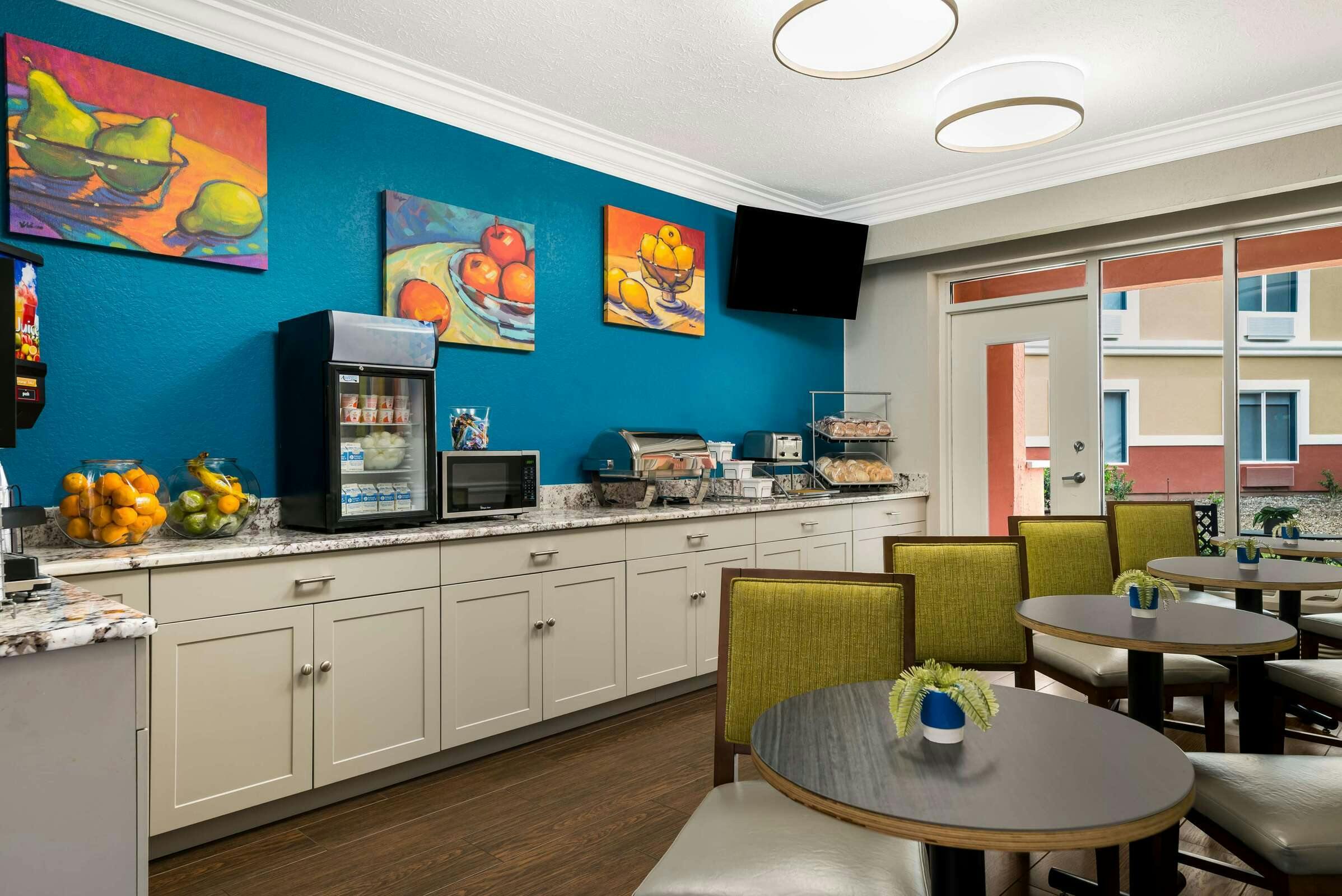 Hotel SureStay Plus Hotel By Best Western The Villages photo 4