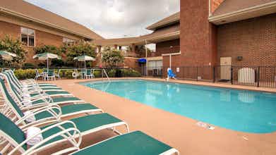 Hotel Best Western Plus Morristown Conference Center Hotel photo 2