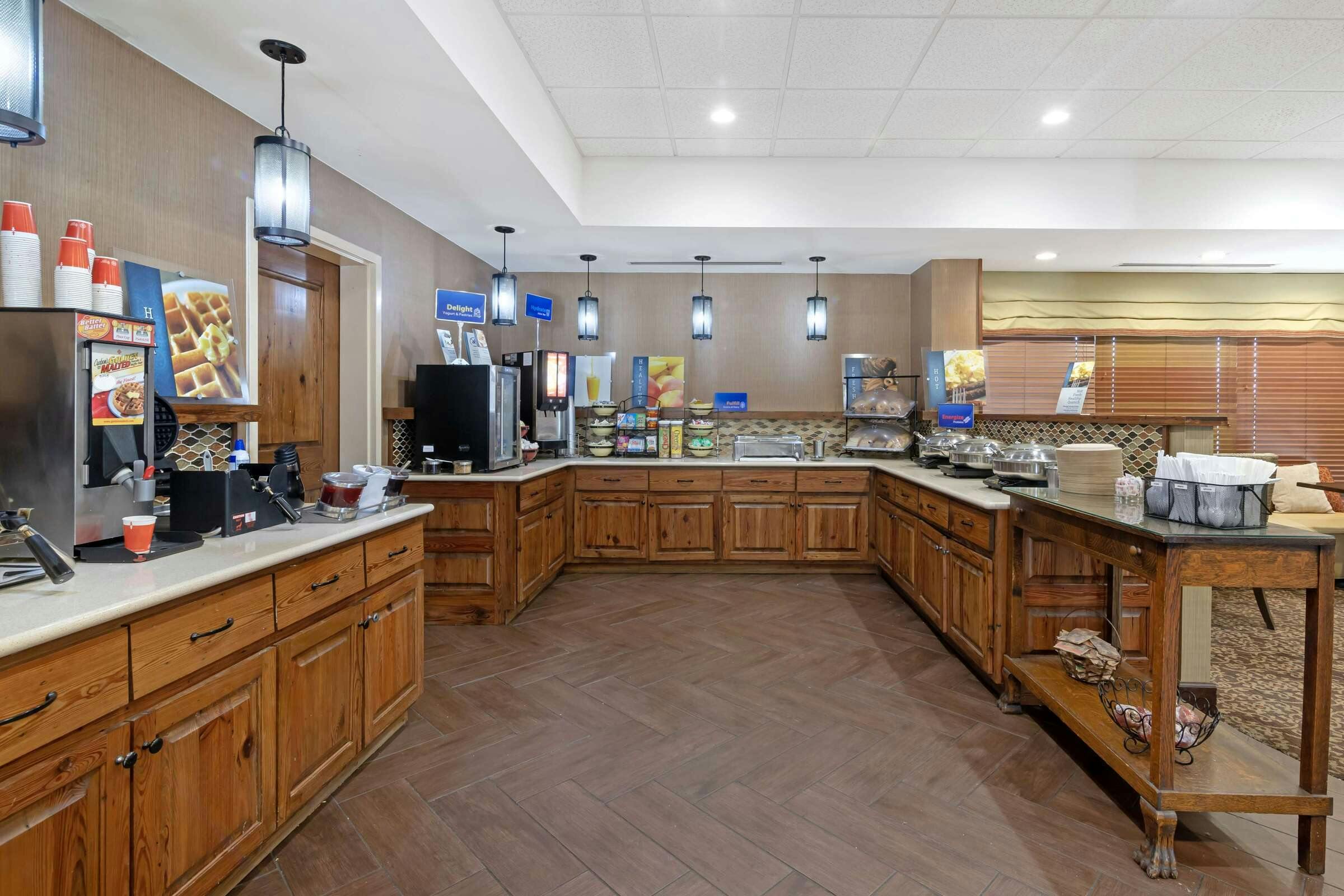 Hotel Best Western Colonial Inn photo 3