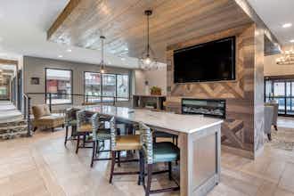 Hotel Best Western Plus Mountain Melodies Inn & Suites photo 2