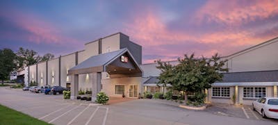 Best Western Plus Longbranch Hotel & Convention Center