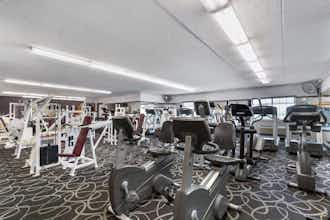 Hotel Best Western Plus Longbranch Hotel & Convention Center photo 4