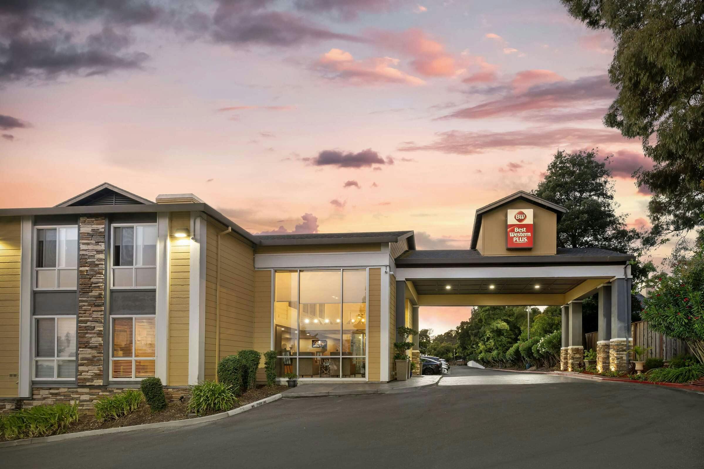 Best Western Plus Heritage Inn