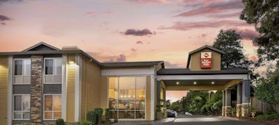 Best Western Plus Heritage Inn