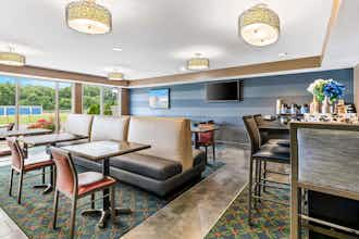 Hotel Best Western Legacy Inn & Suites Beloit/South Beloit photo 2