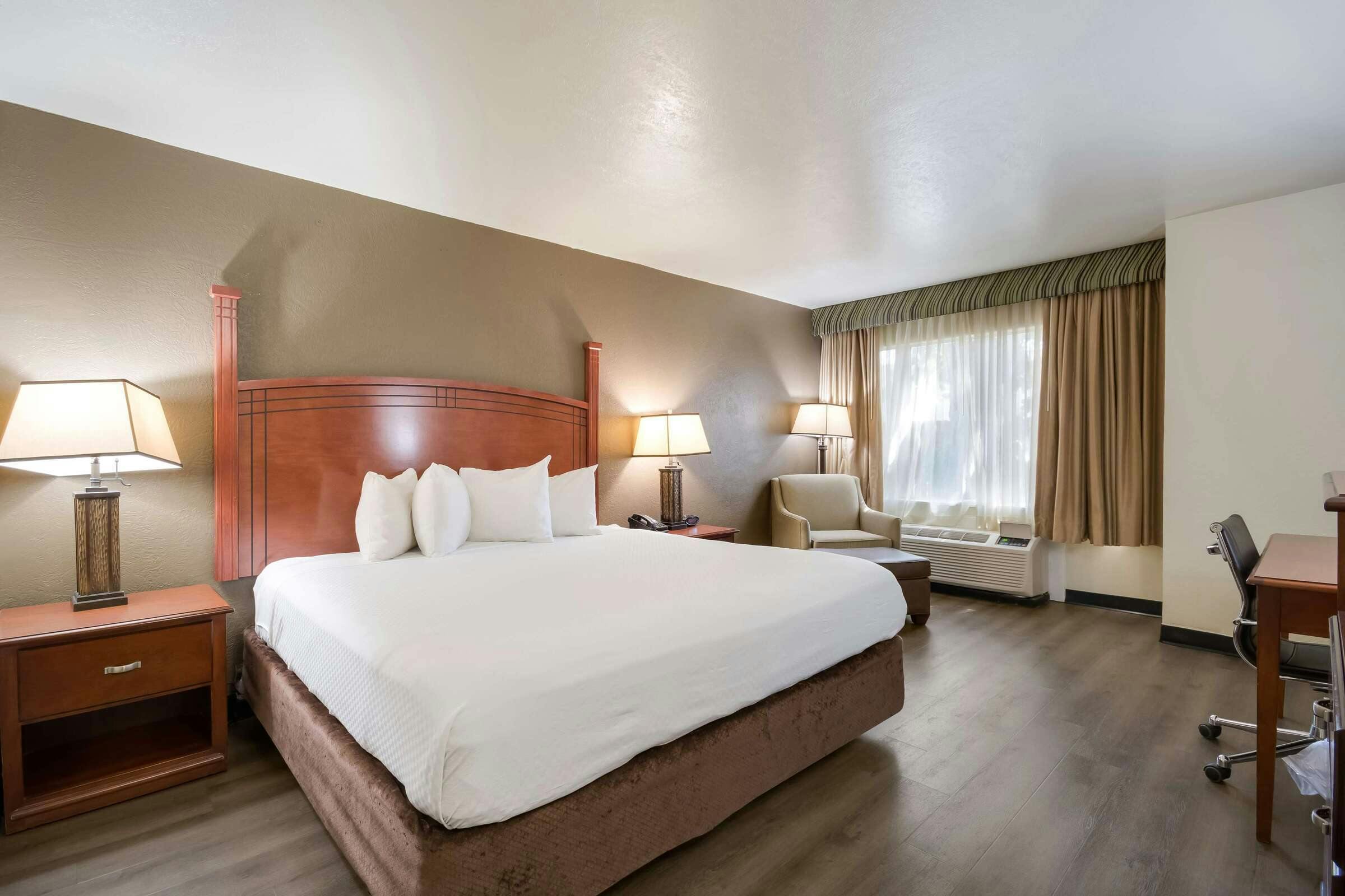 Hotel Best Western Plus Lawton Hotel & Convention Center photo 1