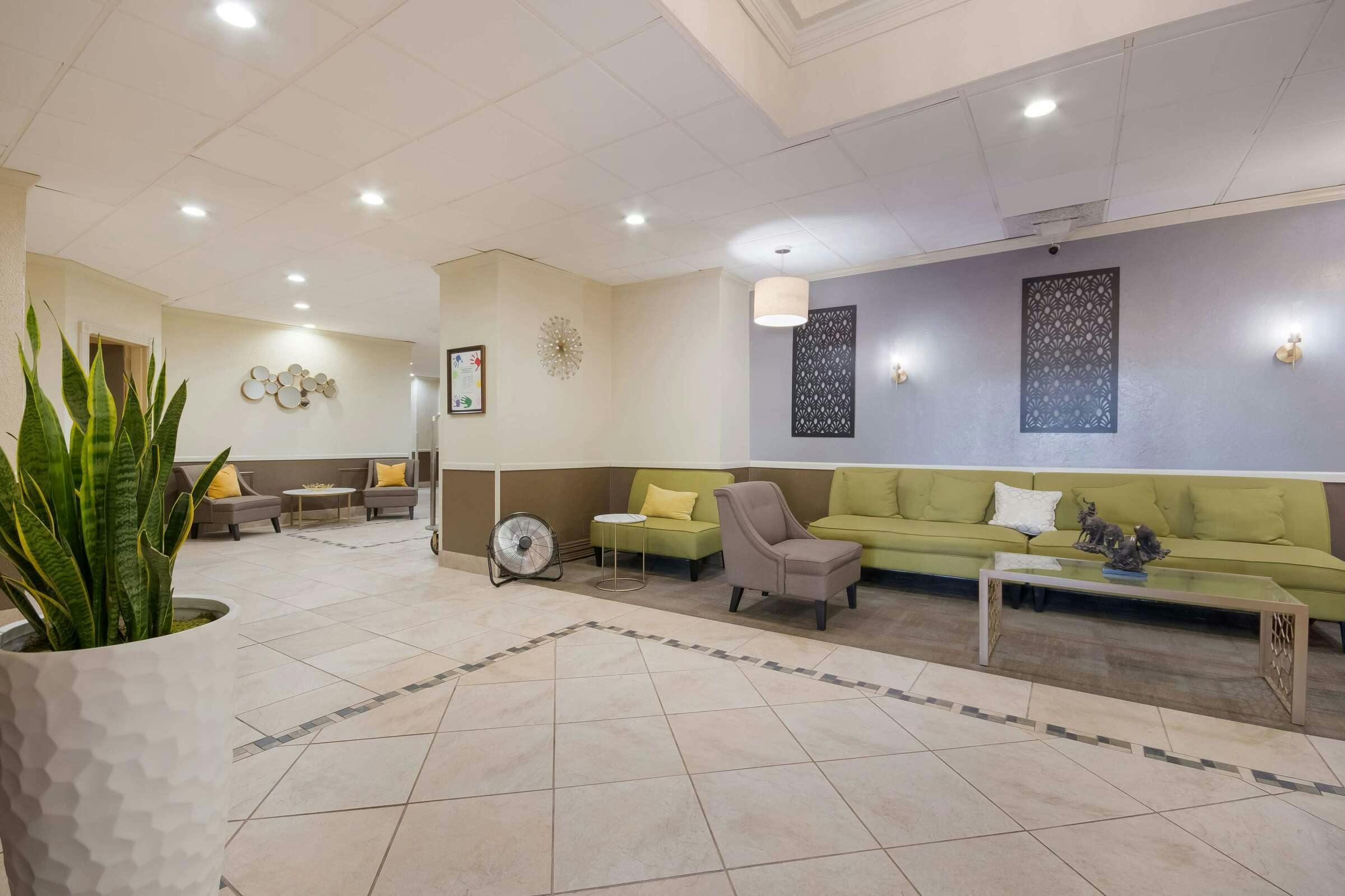 Hotel Best Western Plus Lawton Hotel & Convention Center photo 3