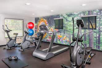 Hotel Best Western Plus Raffles Inn & Suites photo 2