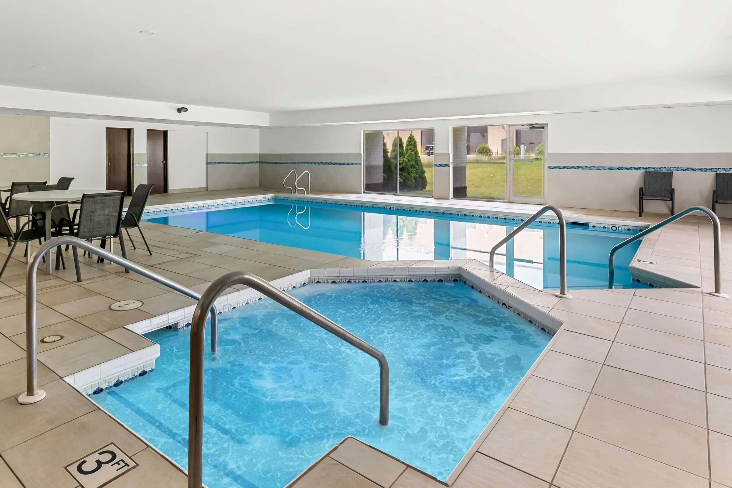 Hotel Best Western Baraboo Inn photo 4