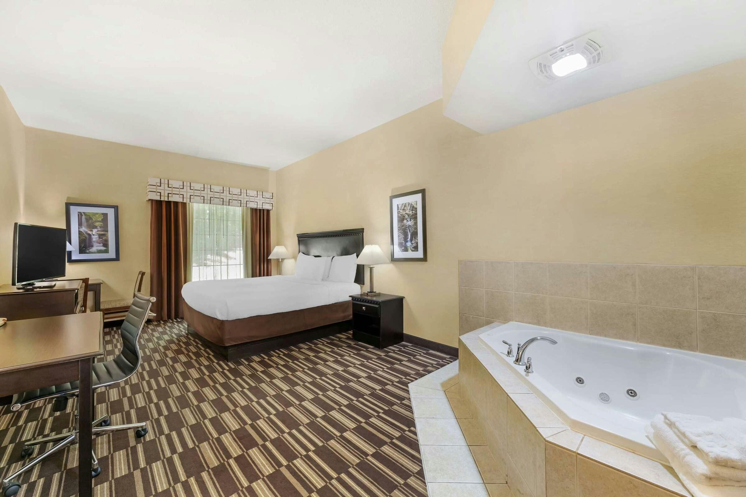 Hotel Best Western Plus Victor Inn & Suites photo 3