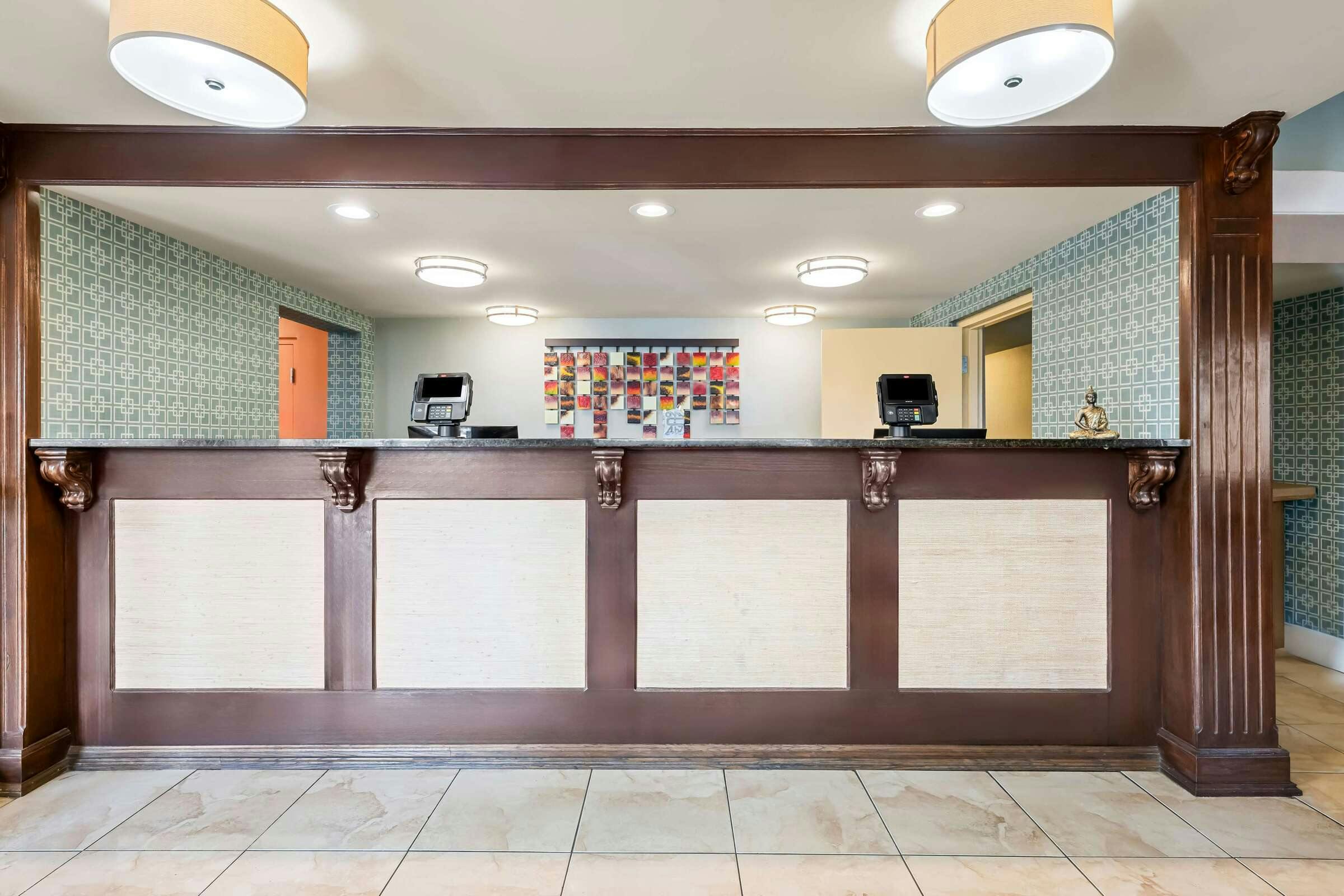 Hotel Best Western Executive Suites photo 1