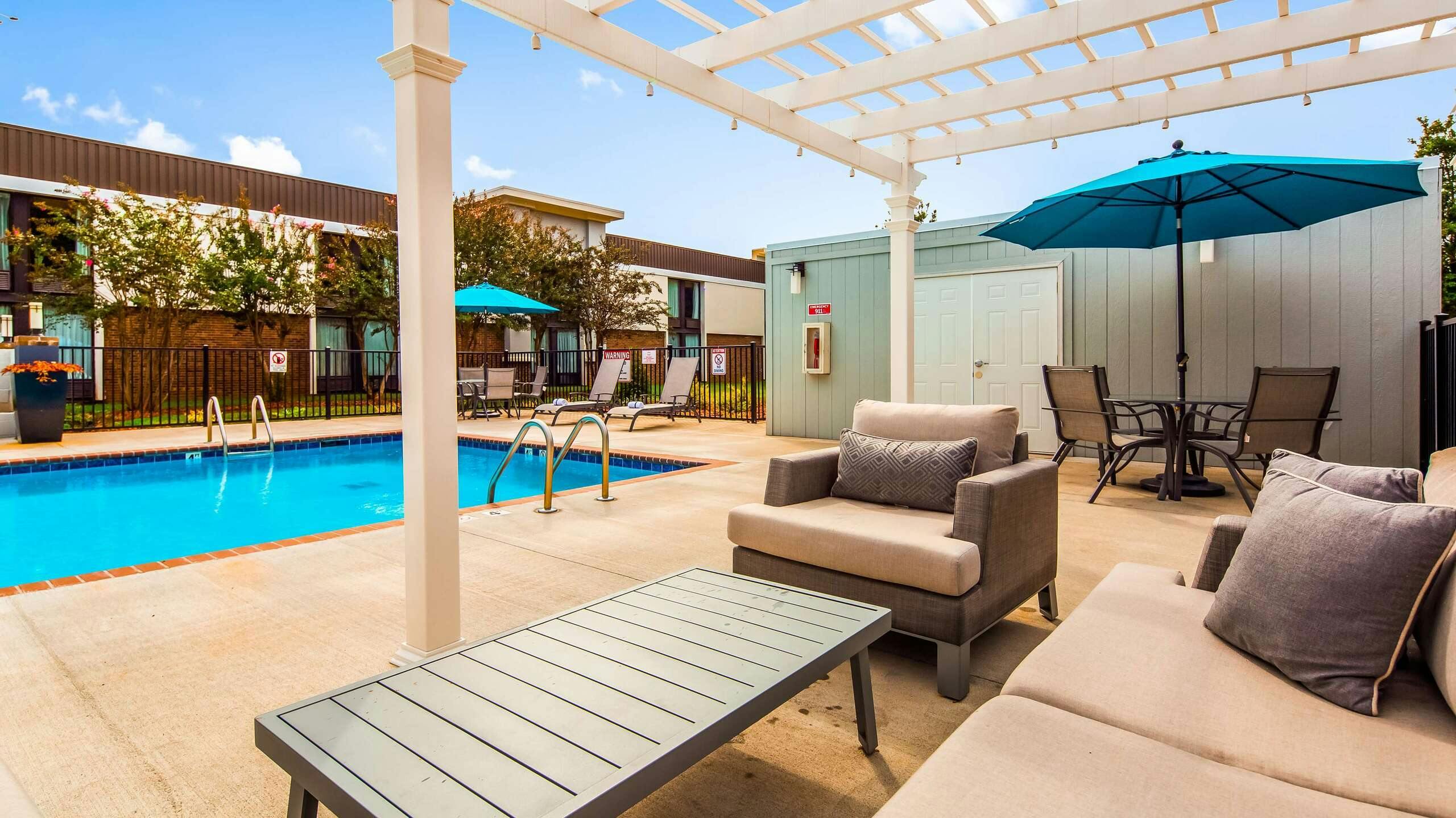 Hotel Best Western Plus Yadkin Valley Inn & Suites photo 2