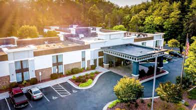 Hotel Best Western Plus Yadkin Valley Inn & Suites photo 4