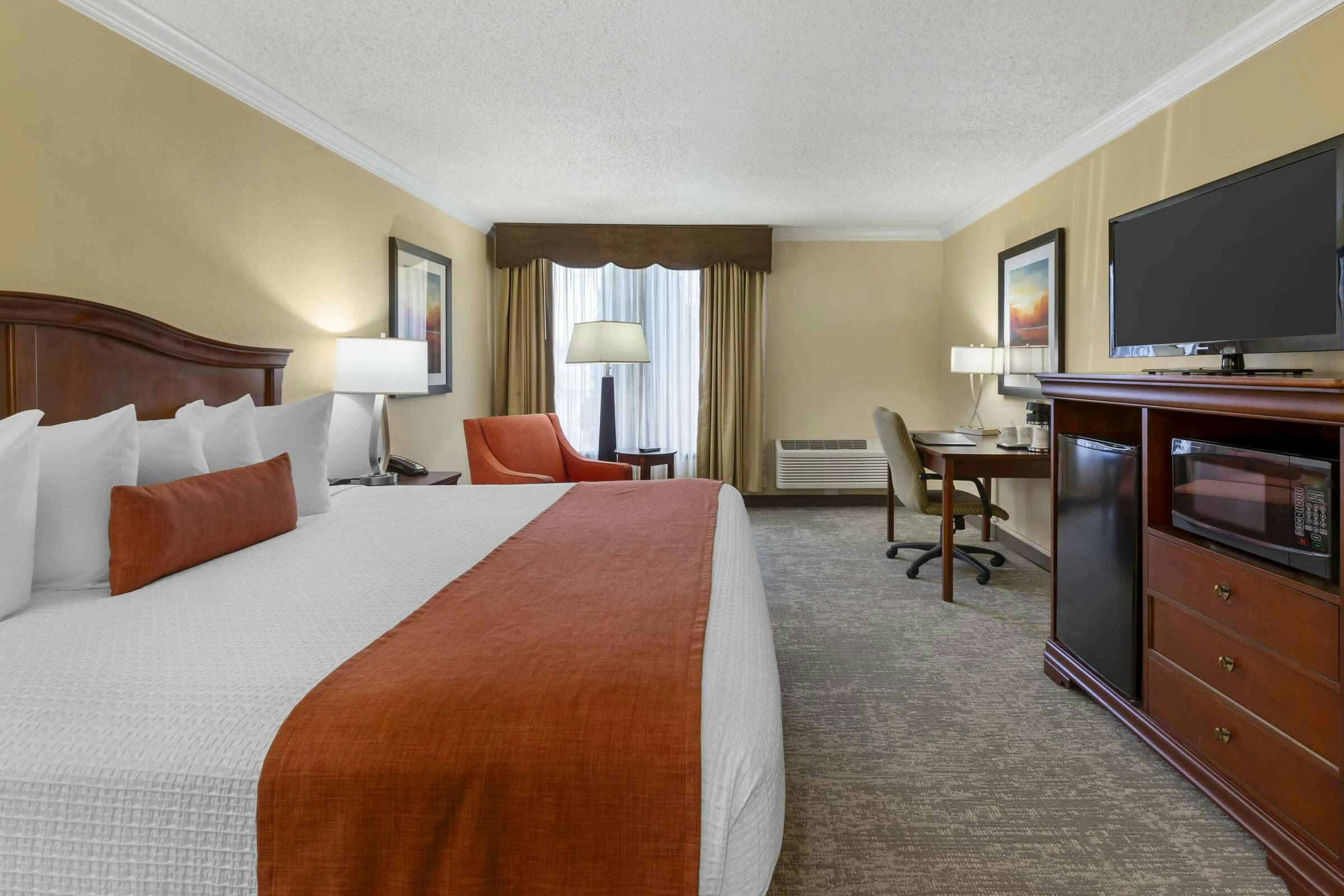 Hotel Best Western Plus Burlington photo 1