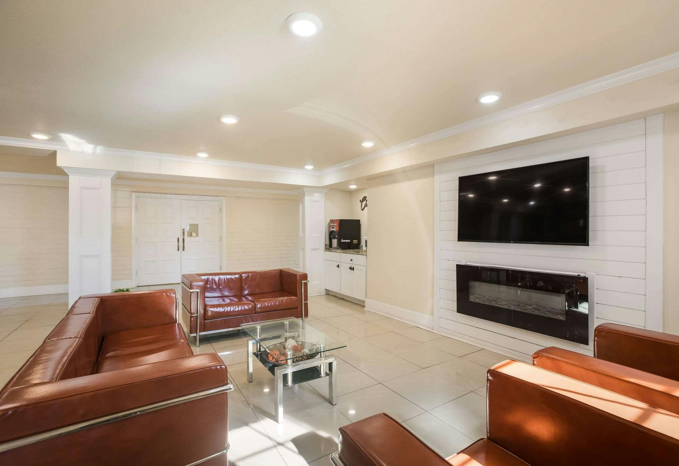 Hotel Bhagat Hotels Stone Mountain Atlanta Bw Signature Collection photo 4