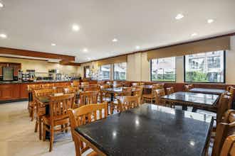 Hotel Best Western Plus Orange County Airport North photo 4