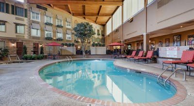 Best Western Plus White Bear Country Inn