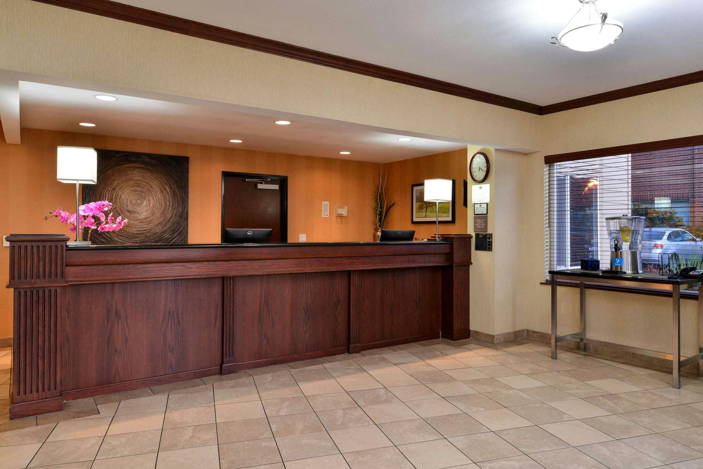 Hotel Best Western Wilsonville Inn & Suites photo 4