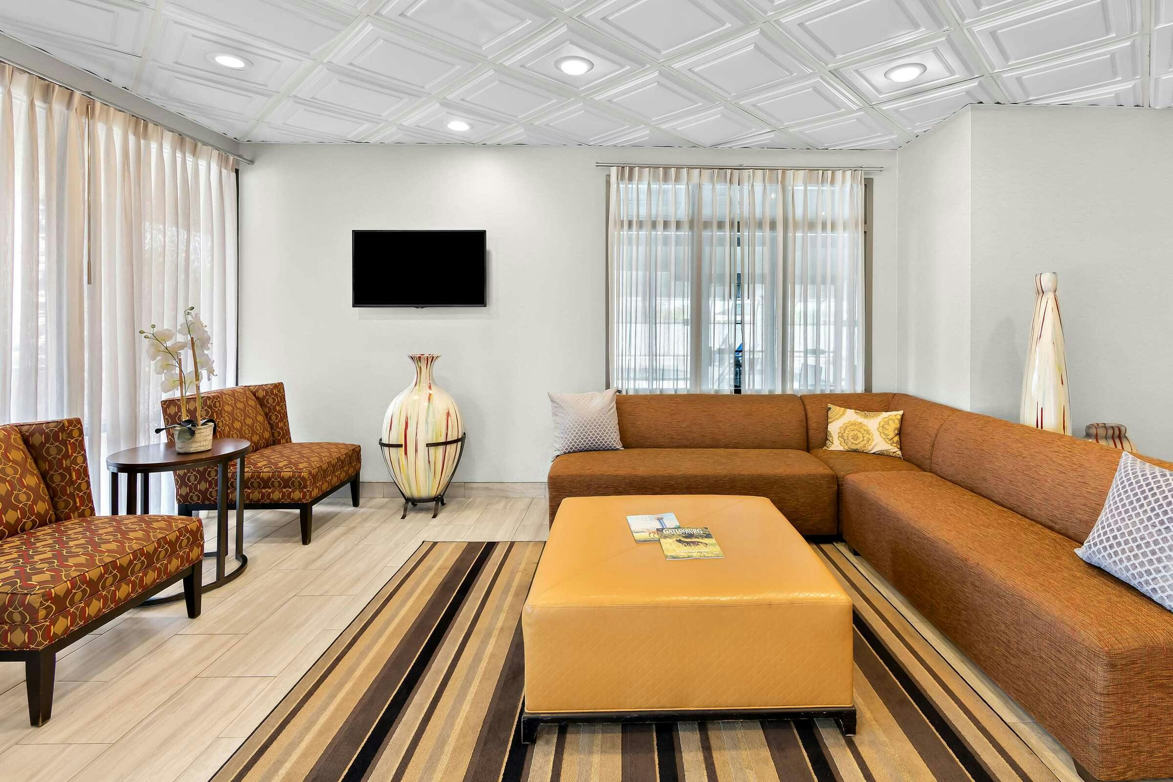 Hotel Best Western Knoxville Suites - Downtown photo 2